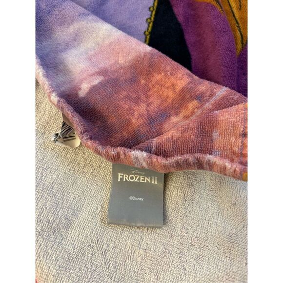 Disney Frozen 2 hooded towel toddler 44x19" - Picture 7 of 7